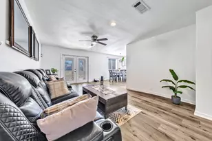 529 Ann Lois Ln, Burleson, TX 76028 - Photo 8