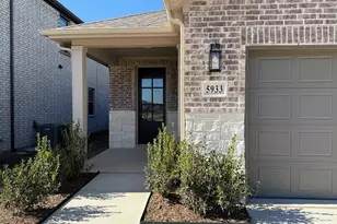 5933 Laurel Lk Ln, Pilot Point, TX 76258 - Photo 2