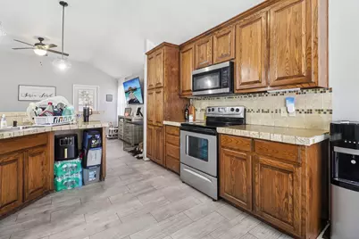 2406 San Gabriel Drive, Granbury, TX 76048 - Photo 8