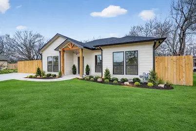 2112 W 13th Avenue, Corsicana, TX 75110 - Photo 2