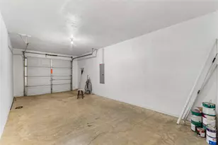 1035 N Ravinia Dr, Dallas, TX 75211 - Photo 18