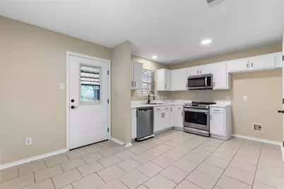 1035 N Ravinia Drive, Dallas, TX 75211 - Photo 10