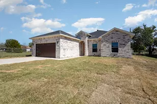 230 Flying Bridge Dr, Gun Barrel City, TX 75156 - Photo 2
