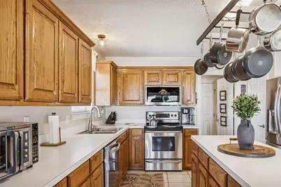 5101 Wilkes Court, Arlington, TX 76017 - Photo 12