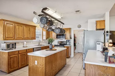 5101 Wilkes Court, Arlington, TX 76017 - Photo 10