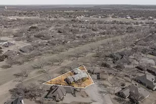 6104 N Waverly Ct, Granbury, TX 76049 - Photo 34