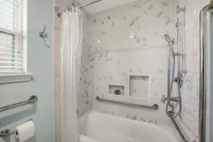 6104 N Waverly Ct, Granbury, TX 76049 - Photo 16