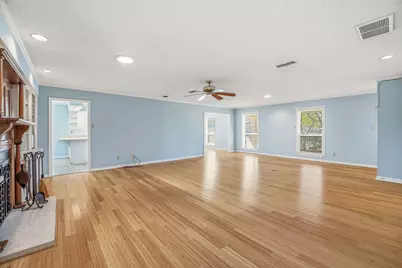 6104 N Waverly Court, Granbury, TX 76049 - Photo 4