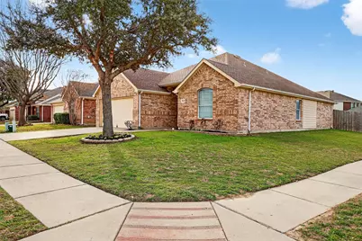 5145 Meandering Creek Court, Fort Worth, TX 76179 - Photo 2