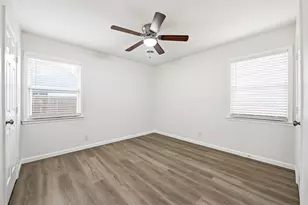 700 W Cedar St, Hurst, TX 76053 - Photo 14