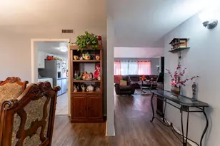 421 W Springdale Ln, Grand Prairie, TX 75052 - Photo 6