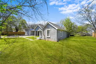 2800 Walker St, Fort Worth, TX 76105 - Photo 2