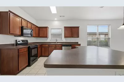 421 Sandy Creek Drive, Fort Worth, TX 76131 - Photo 16