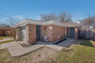 4517 Ebbtide Ct, Fort Worth, TX 76135 - Photo 2