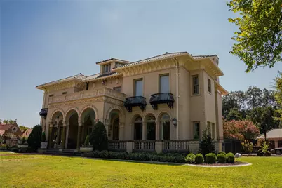 1001 Elizabeth Boulevard, Fort Worth, TX 76110 - Photo 2