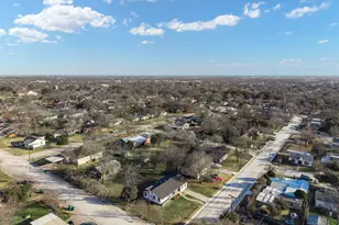 1205 W 10th St, McGregor, TX 76657 - Photo 30