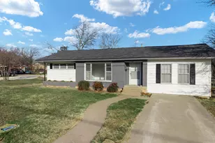 1205 W 10th St, McGregor, TX 76657 - Photo 2