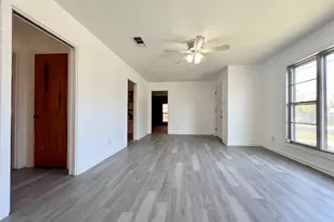 1205 W 10th St, McGregor, TX 76657 - Photo 6