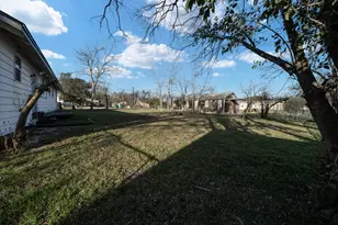 1205 W 10th St, McGregor, TX 76657 - Photo 24