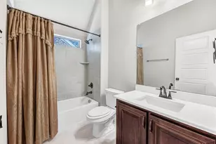 325 Cherbury Grv, Greenville, TX 75401 - Photo 12