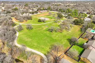 4400 Willow Crest Ct, Arlington, TX 76017 - Photo 10