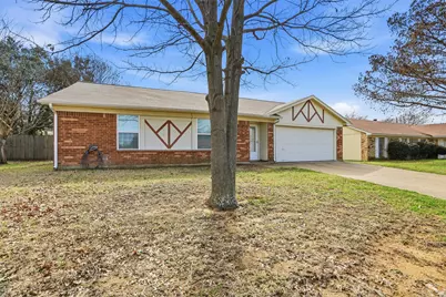 4400 Willow Crest Court, Arlington, TX 76017 - Photo 2