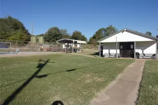 1281 Hickory Hills Dr, Murchison, TX 75778 - Photo 32