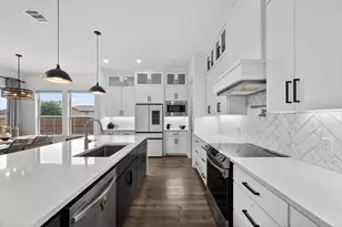 1322 Genoa Cir, Garland, TX 75040 - Photo 2