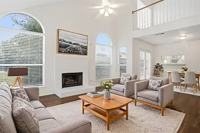 830 Greenridge Drive, Arlington, TX 76017 - Photo 2