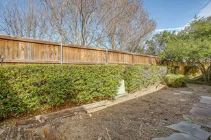 34 Legend Rd, Benbrook, TX 76132 - Photo 40