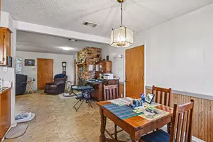 312 Oakwood St, Azle, TX 76020 - Photo 10