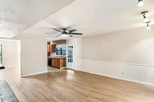 3409 Vista Oaks Dr, Garland, TX 75043 - Photo 10