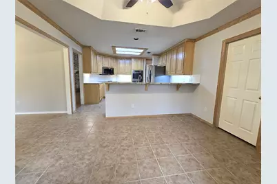 9607 Ravenswood Road, Granbury, TX 76049 - Photo 14