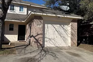 1221 Village Garden Dr, Azle, TX 76020 - Photo 2