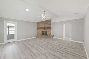 6504 Sherri Ln, North Richland Hills, TX 76182 - Photo 4