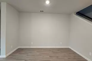 320 Logan St, Keene, TX 76059 - Photo 4