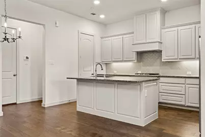 2240 Lasso Lane, Carrollton, TX 75010 - Photo 10