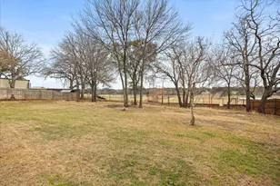 3223 Golden Oaks Cir, Granbury, TX 76049 - Photo 36