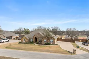3223 Golden Oaks Cir, Granbury, TX 76049 - Photo 2