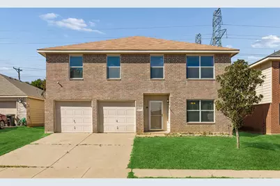 1868 Lynnwood Hills Drive, Fort Worth, TX 76112 - Photo 1