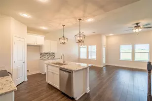 8202 Grant Ln, Greenville, TX 75402 - Photo 4