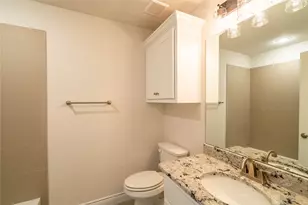 8202 Grant Ln, Greenville, TX 75402 - Photo 20