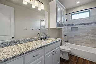 337 Kenyon Ct, Granbury, TX 76049 - Photo 16