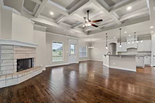 337 Kenyon Ct, Granbury, TX 76049 - Photo 6