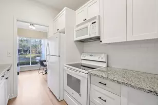 3550 Country Square Dr, Carrollton, TX 75006 - Photo 10