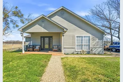 316 Liberty Street, Cleburne, TX 76031 - Photo 1