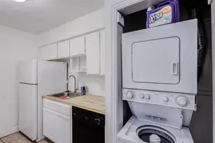 8110 Skillman St, Dallas, TX 75231 - Photo 4