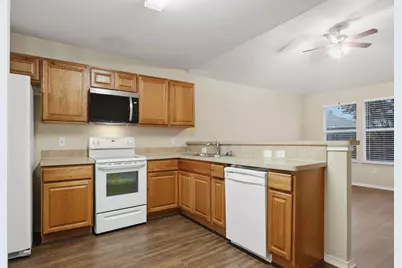 5589 Hunters Bend Lane, Dallas, TX 75249 - Photo 12