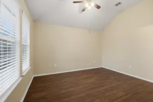 5589 Hunters Bend Ln, Dallas, TX 75249 - Photo 22