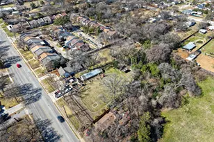 805 E Shady Grove Rd, Irving, TX 75060 - Photo 32